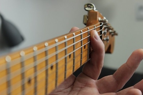 Finger Tips For Guitar 1 نحوه صحیح انگشت گذاری در گیتار